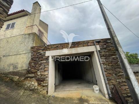 Moradia t4 em murça  – vila nova de foz côa