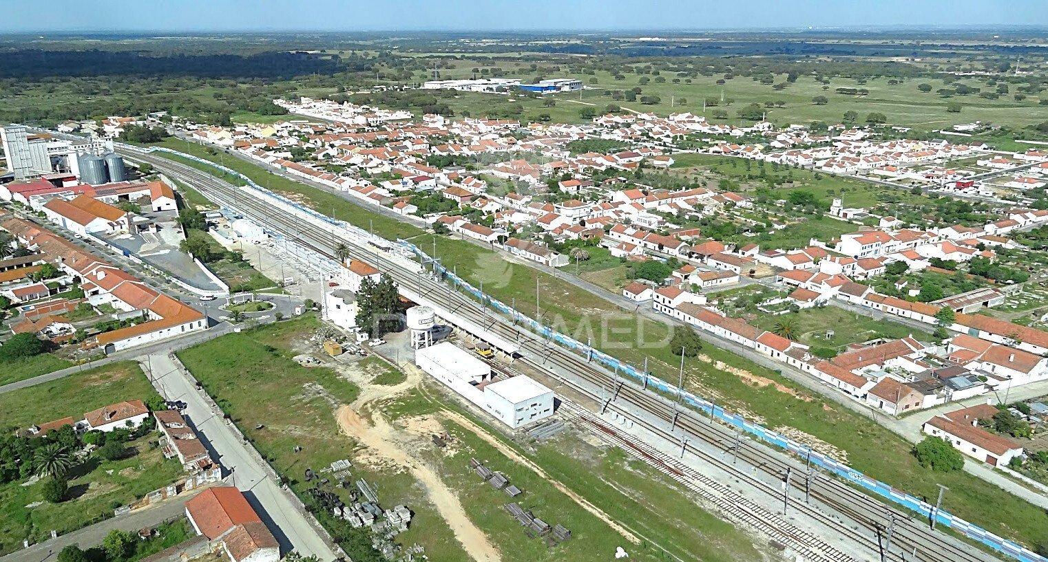 Terreno para construção de 90 moradias