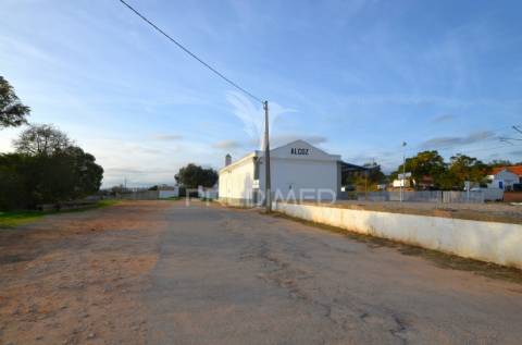 Terreno urbano em chaminé, algoz