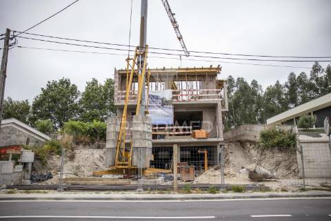 Andar moradia em estorãos
