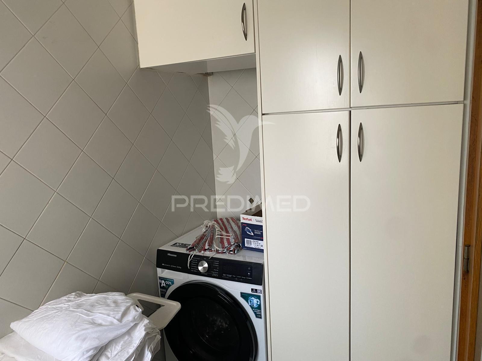 Vende-se apartamento t2 mobilado em leça da palmeira - 1º linha do mar