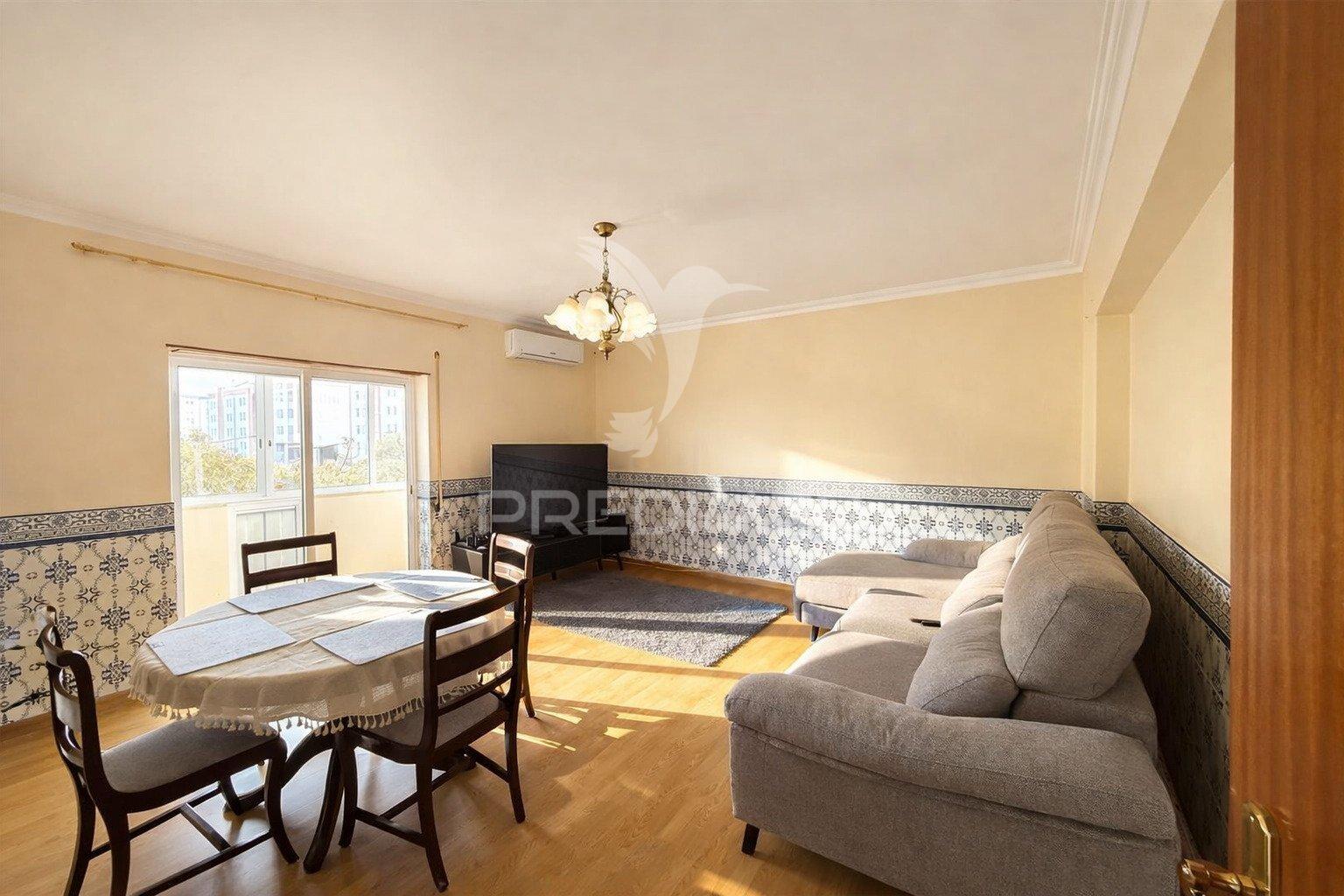 Apartamento t3 laranjeiro almada