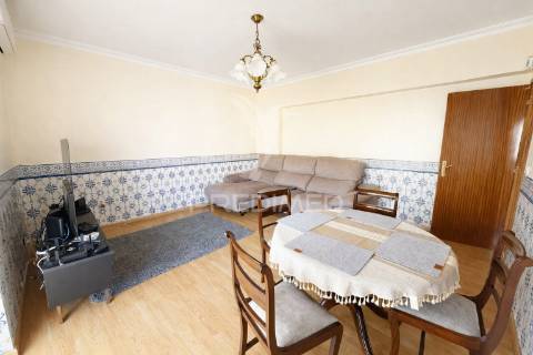 Apartamento t3 laranjeiro almada