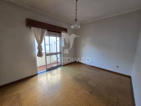 Apartamento t2 + 1