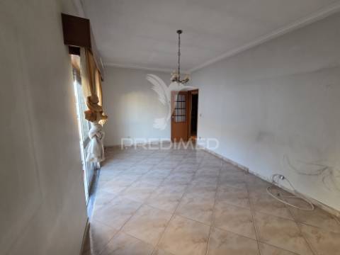 Apartamento t2 + 1