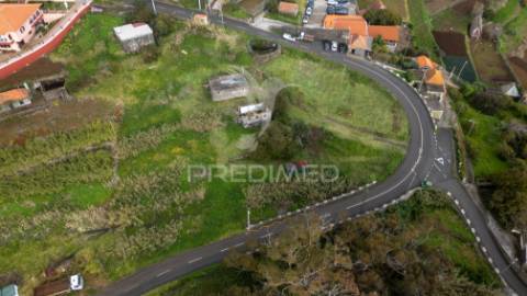 Terreno para construção com 1095 m2 no caniço