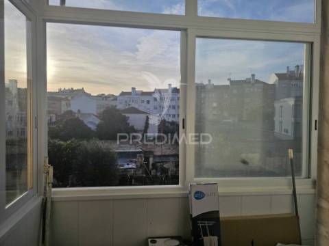 Apartamento t2 rua duarte galvao com varanda