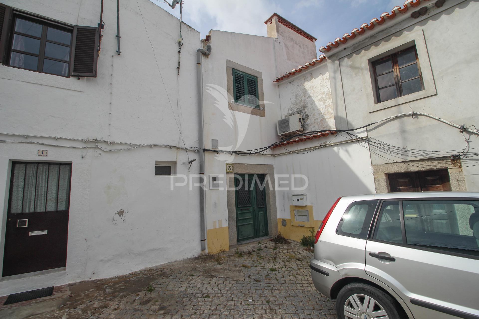 Moradia t3 com jardim e horta em santa eulália – elvas