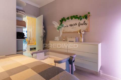 Apartamento t3 no seixal | 1º andar com excelente proximidade a serviços