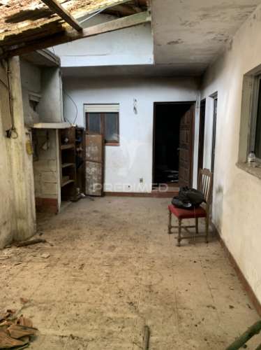 Casa antiga - recuperar ( outeiro maior )