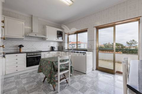 Moradia t7 bi-familar em corroios