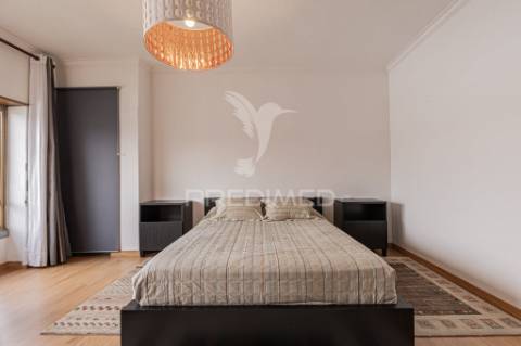Moradia t7 bi-familar em corroios