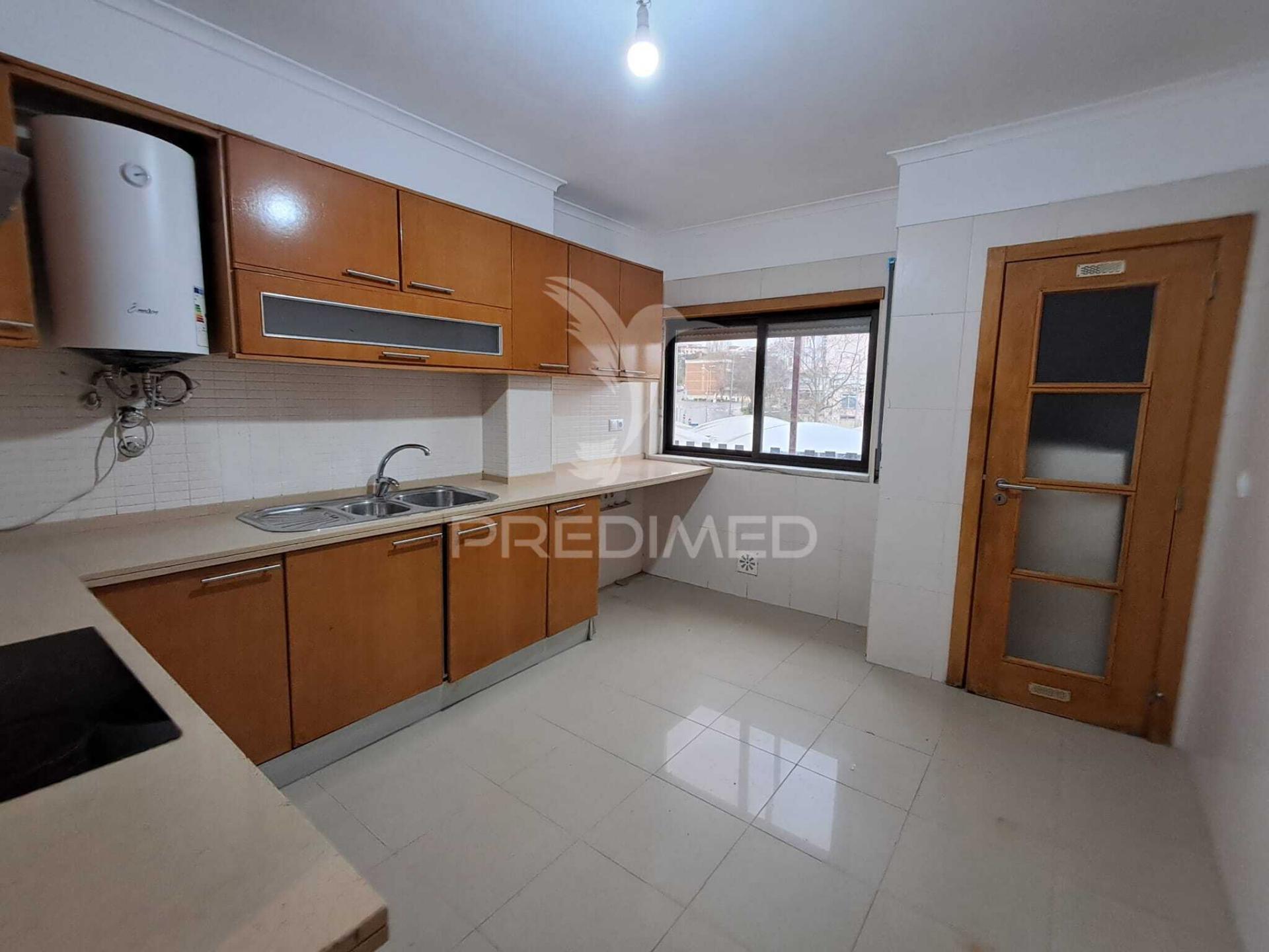 Apartamento t3 em serra das minas, rio de mouro, sintra