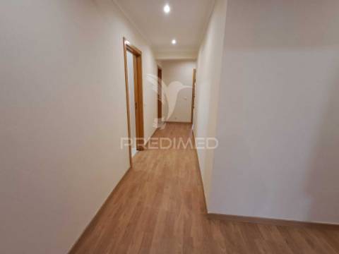 Apartamento t3 em serra das minas, rio de mouro, sintra