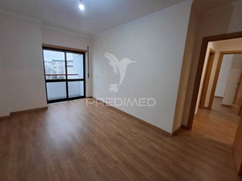 Apartamento t3 em serra das minas, rio de mouro, sintra