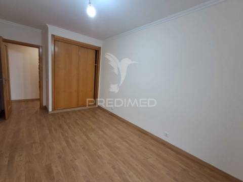 Apartamento t3 em serra das minas, rio de mouro, sintra