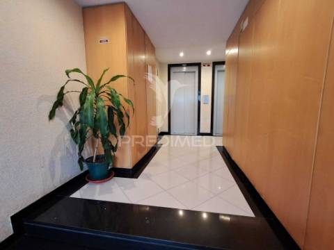Apartamento t3 em serra das minas, rio de mouro, sintra