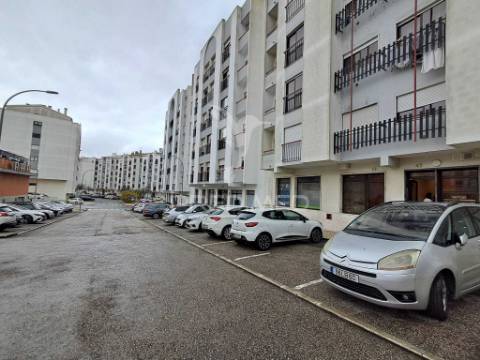 Apartamento t3 em serra das minas, rio de mouro, sintra