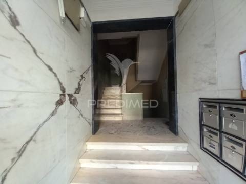 Apartamento t2 em póvoa de santo adrião