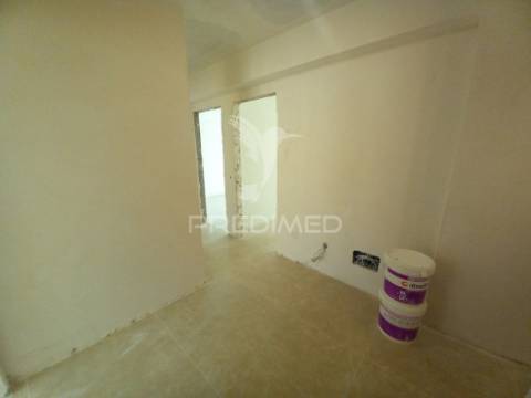 Apartamento t2 | urbanização da barrada | carregado