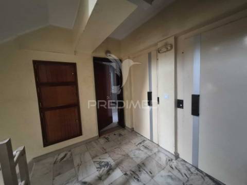 Apartamento t3 no carregado