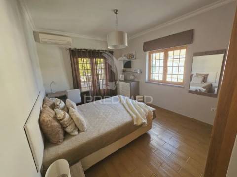 Moradia t4 com piscina — quinta d’el rey, beja