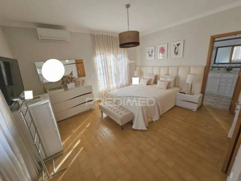 Moradia t4 com piscina — quinta d’el rey, beja
