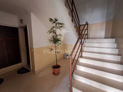 Apartamento t2 pendão, queluz belas