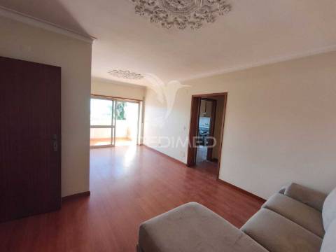 Apartameto t2 em queluz