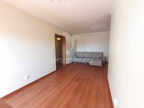 Apartameto t2 em queluz