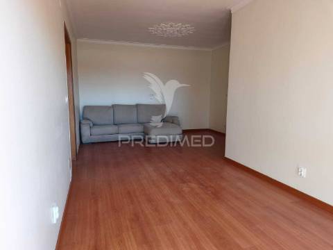 Apartameto t2 em queluz
