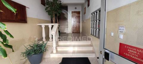 ✨ apartamento t2 com varanda em queluz – excelente oportunidade ✨