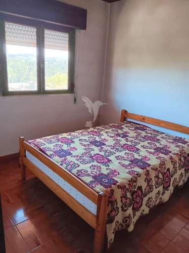 Moradia com quintal, a 12 kms de vila real