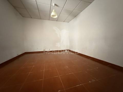 Moradia t2 com garagem – póvoa das mós, pernes | santarém
