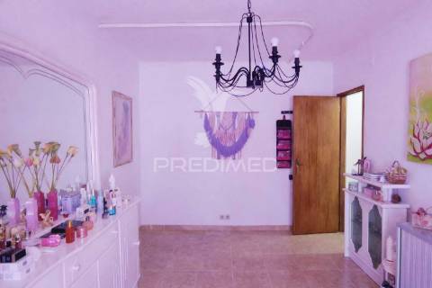 Apartamento t3 com varanda em sines