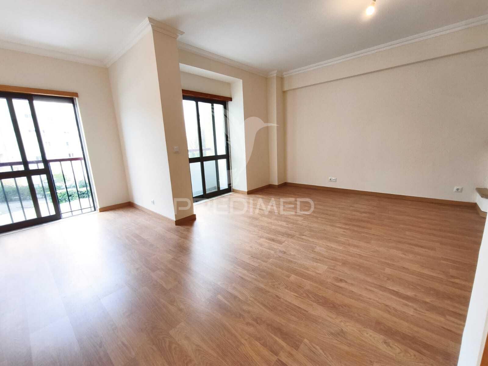 Apartamento t3 em serra das minas