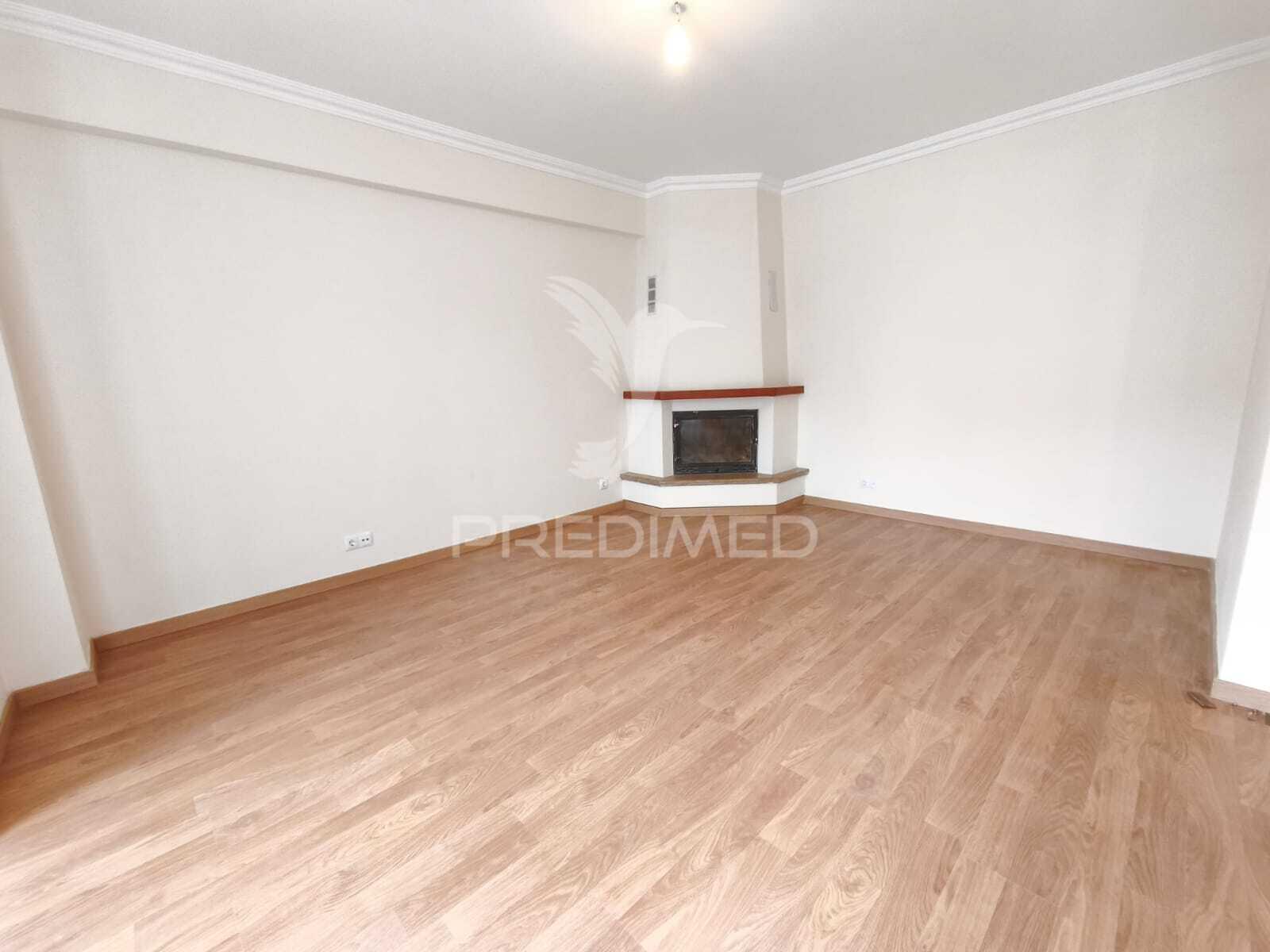 Apartamento t3 em serra das minas