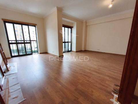 Apartamento t3 em serra das minas