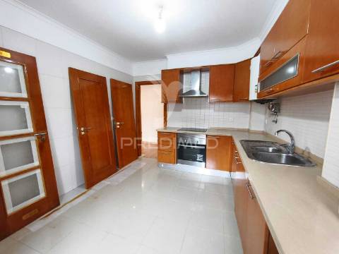 Apartamento t3 em serra das minas