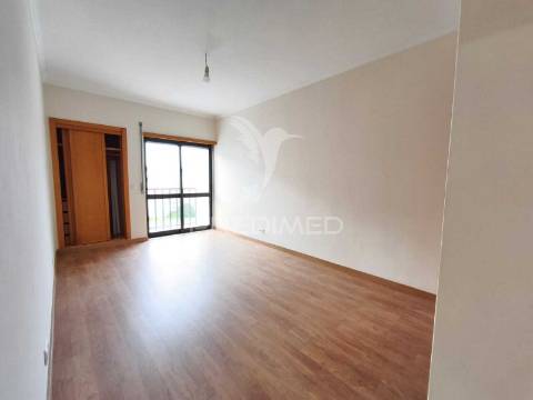 Apartamento t3 em serra das minas