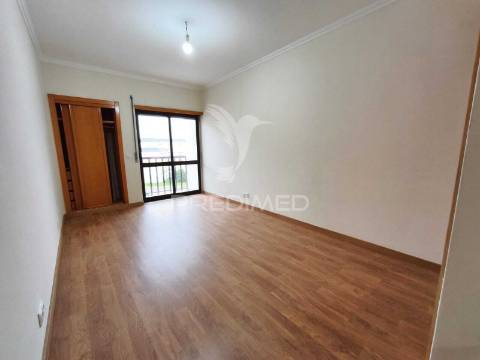 Apartamento t3 em serra das minas
