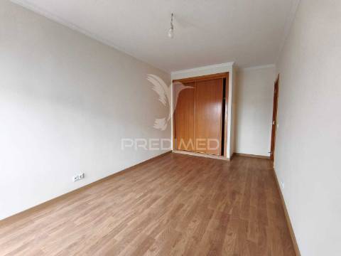 Apartamento t3 em serra das minas