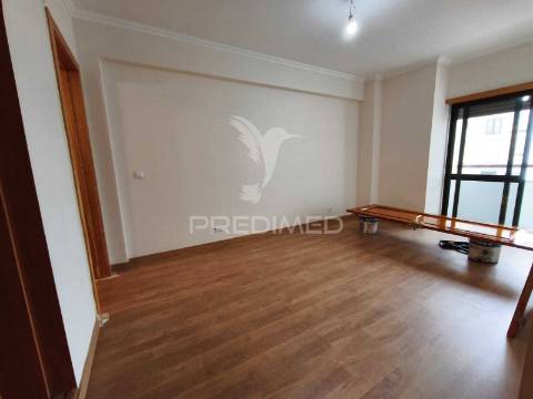 Apartamento t3 em serra das minas