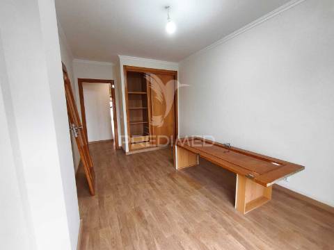 Apartamento t3 em serra das minas