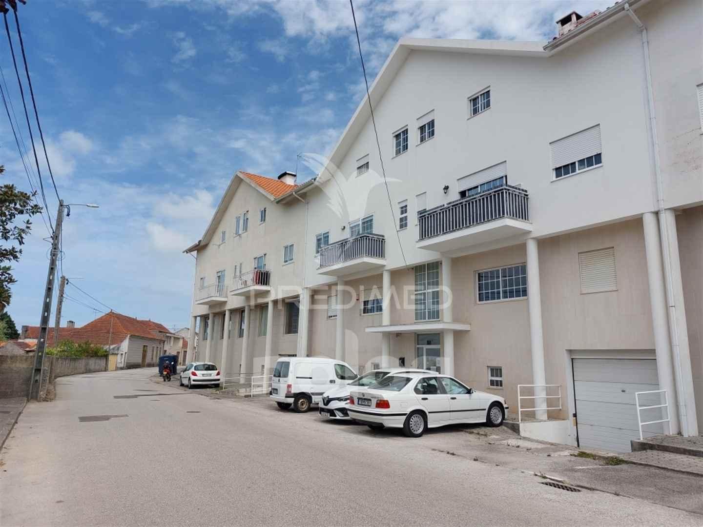 Apartamento t1 espaçoso em aradas – perto do centro de aveiro