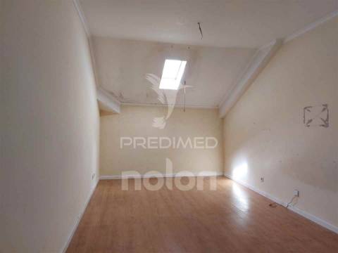 Apartamento t1 espaçoso em aradas – perto do centro de aveiro