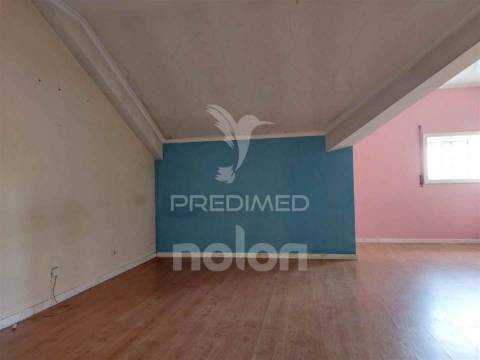 Apartamento t1 espaçoso em aradas – perto do centro de aveiro