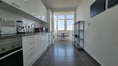 Penthouse t3 com vista espetacular para a cidade e rio, carnaxide, lisboa