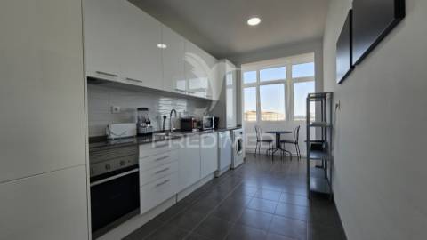 Penthouse t3 com vista espetacular para a cidade e rio, carnaxide, lisboa