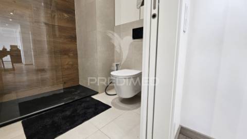 Penthouse t3 com vista espetacular para a cidade e rio, carnaxide, lisboa